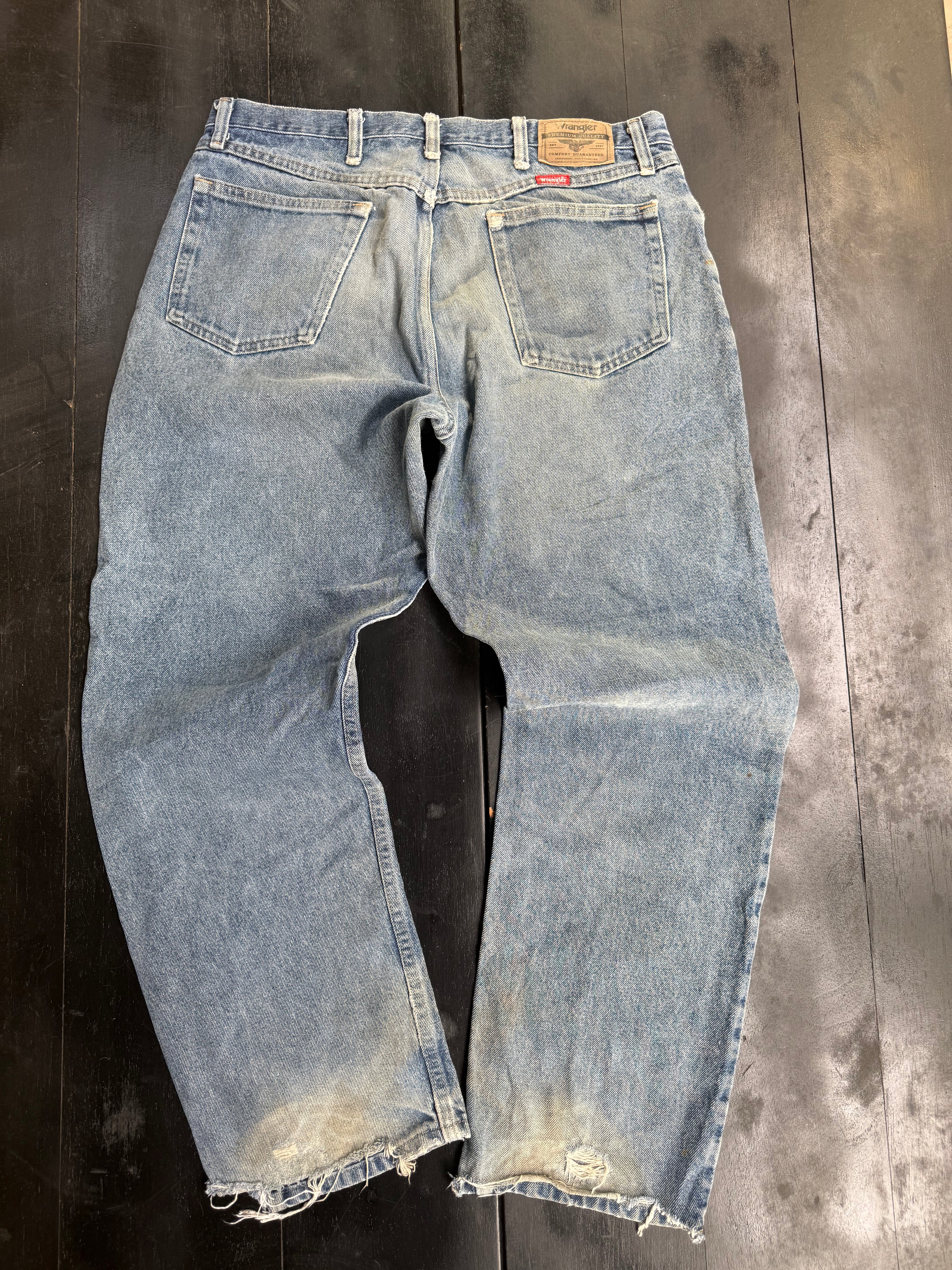 Wrangler Premium Quality Relaxed Fit Vintage Wash