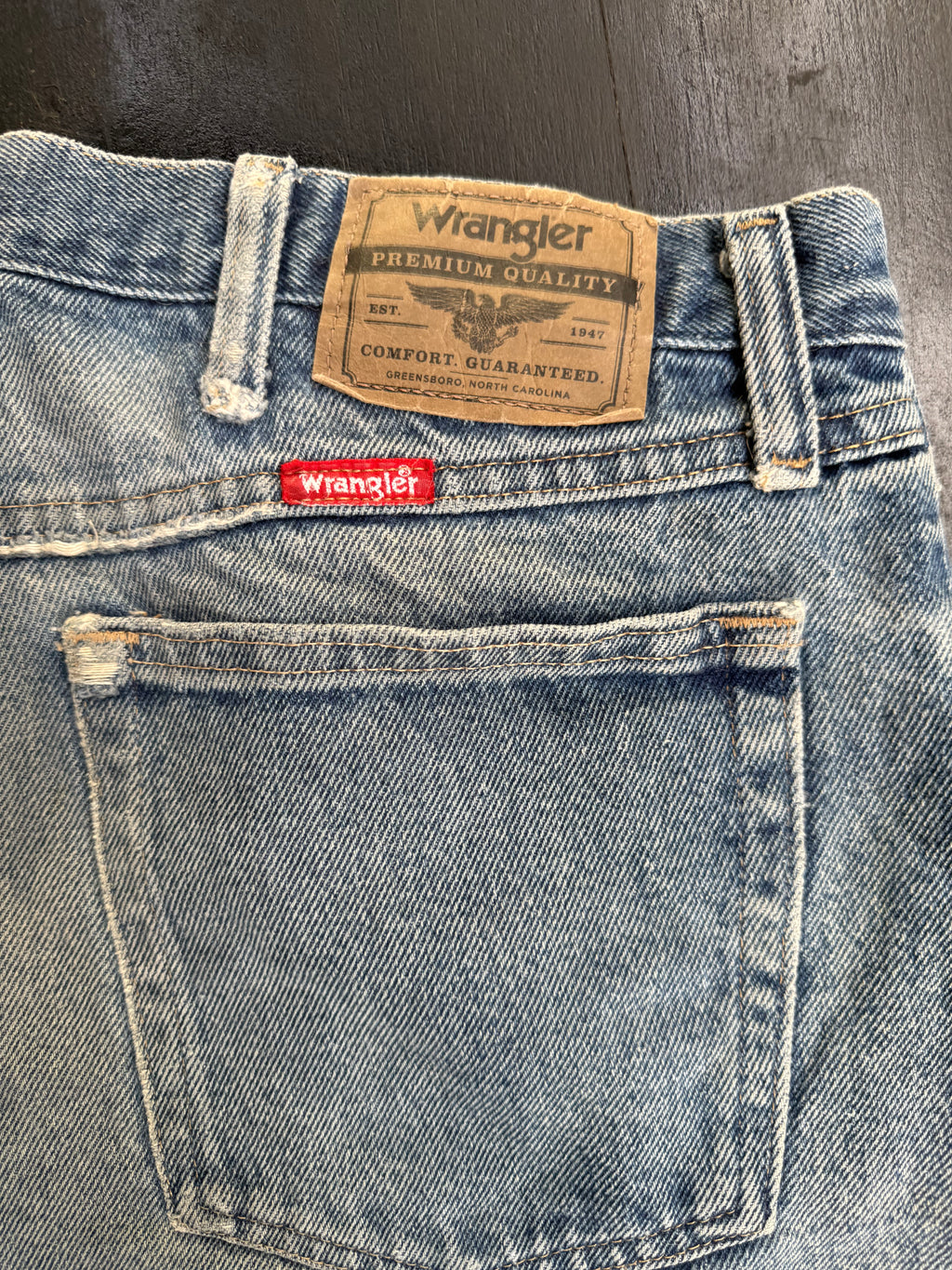 Wrangler Premium Quality Relaxed Fit Vintage Wash